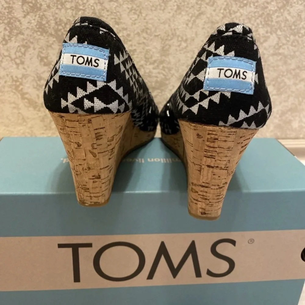 TOMS Black & White Diamond Print Wedge Peep Toe Heels